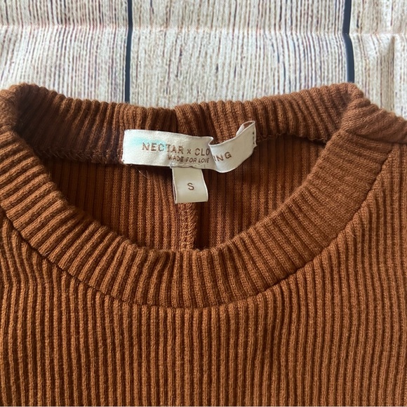 ▪️Brown Ruched Tank Top▪️ - Picture 2 of 4